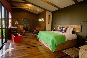 Chayote Lodge