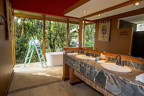 Chayote Lodge