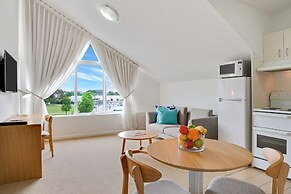 MainStay Suites Williamstown