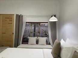 Tonsak Resort