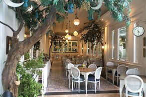 Noor Hotel