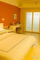 Days Inn by Wyndham Yueyang Train Station