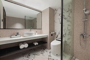 Days Inn by Wyndham Yueyang Train Station