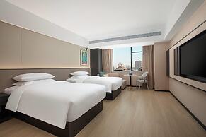 Days Inn by Wyndham Yueyang Train Station
