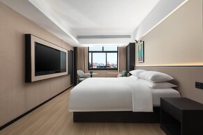 Days Inn by Wyndham Yueyang Train Station