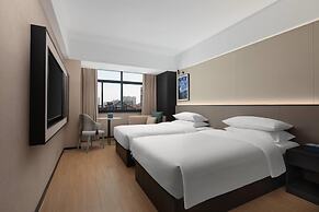 Days Inn by Wyndham Yueyang Train Station