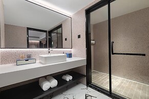 Days Inn by Wyndham Yueyang Train Station