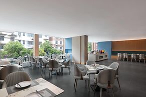 Days Inn by Wyndham Yueyang Train Station
