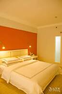 Days Inn by Wyndham Yueyang Train Station