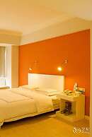 Days Inn by Wyndham Yueyang Train Station