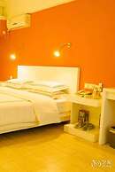 Days Inn by Wyndham Yueyang Train Station