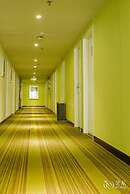 Days Inn by Wyndham Yueyang Train Station