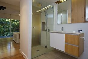 Maggies Beachfront Apt. 9