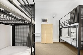 YHA Melbourne Central
