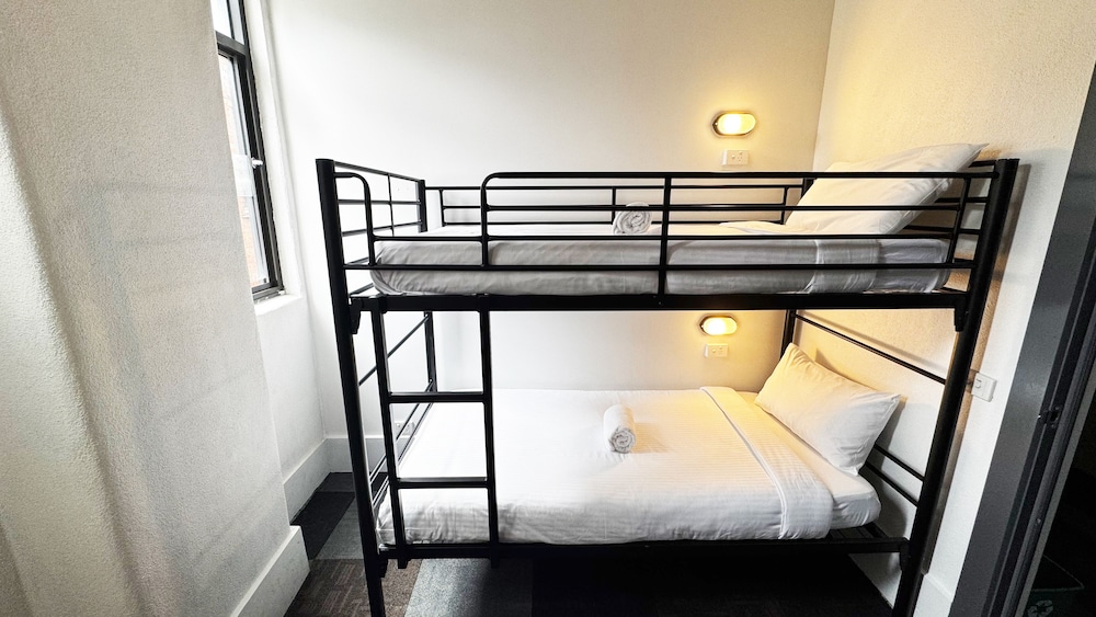 YHA Melbourne Central