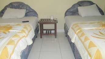 Adus Beach Inn