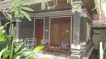 Adus Beach Inn