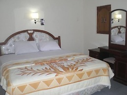 Adus Beach Inn