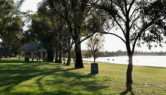 Barmera Lake Resort Motel