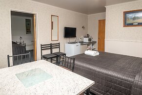 Te Anau Top 10 Holiday Park