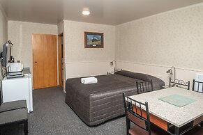 Te Anau Top 10 Holiday Park