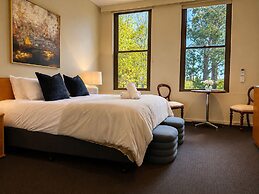 The Grand Oaks Resort