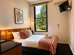 The Grand Oaks Resort