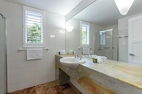 Balboa Holiday Apartments