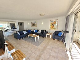 Surfers Chalet