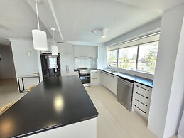 Surfers Chalet
