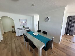 Surfers Chalet