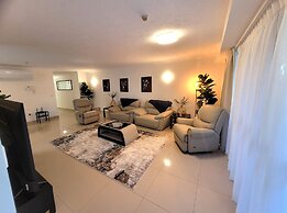 Surfers Chalet