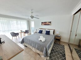 Surfers Chalet
