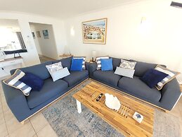 Surfers Chalet