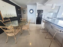 Surfers Chalet