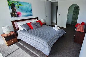 Surfers Chalet