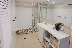 Surfers Chalet