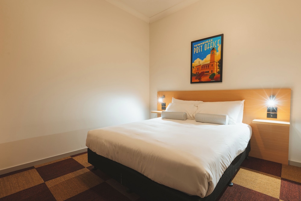 Hotel Allen