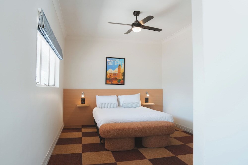 Hotel Allen
