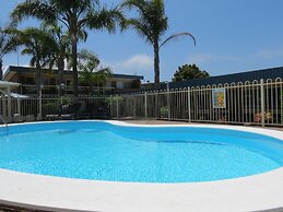 Chapman Court Holiday Units