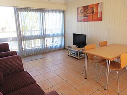 Chapman Court Holiday Units