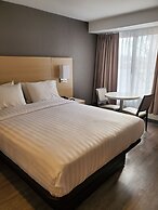 White Knight Motel