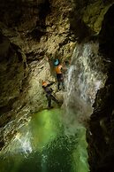Ian Anderson's Caves Branch Adventure Co