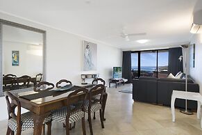 Clubb Coolum Beach Resort