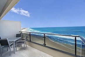 Clubb Coolum Beach Resort
