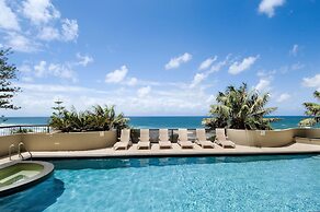 Clubb Coolum Beach Resort