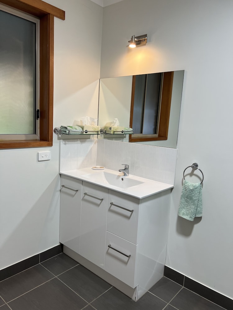 Greenways Holiday Units