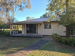 Winbi River Resort Holiday Rentals