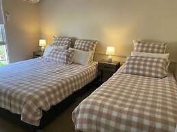 Winbi River Resort Holiday Rentals