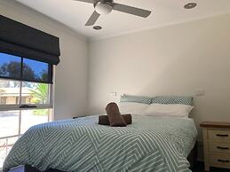 Winbi River Resort Holiday Rentals
